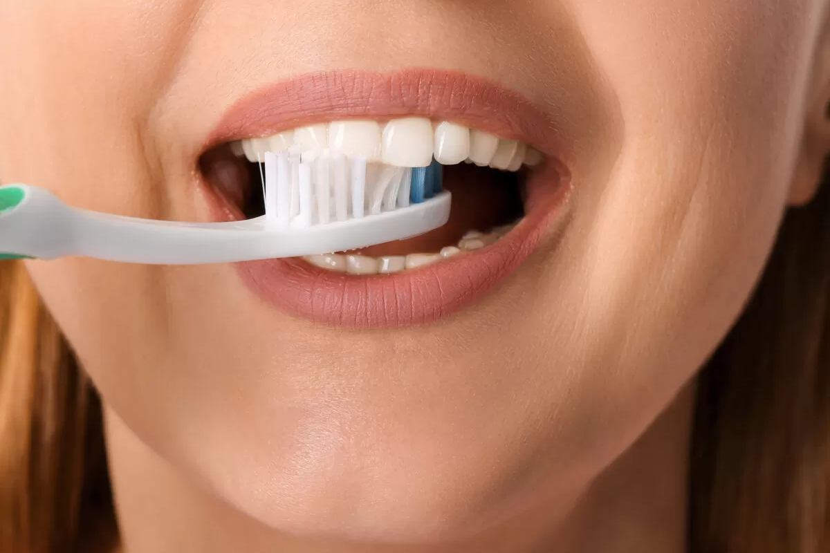 foods and habits that stain your teeth